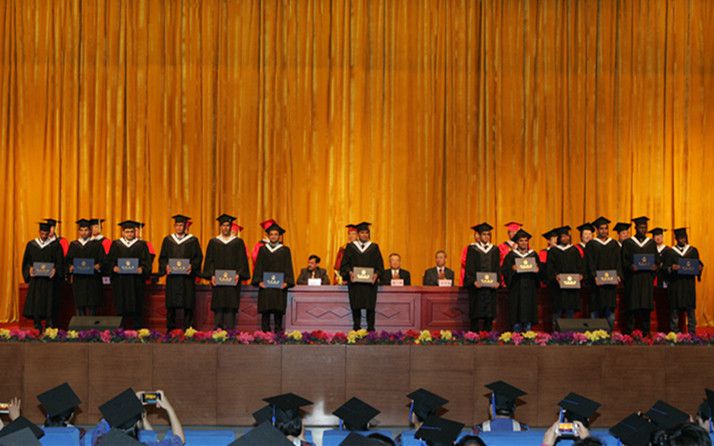 Hebei North University Held a Grand Medical Graduation and Degree Awarding Ceremony For 2015 Batch International Students and Postgraduate Students